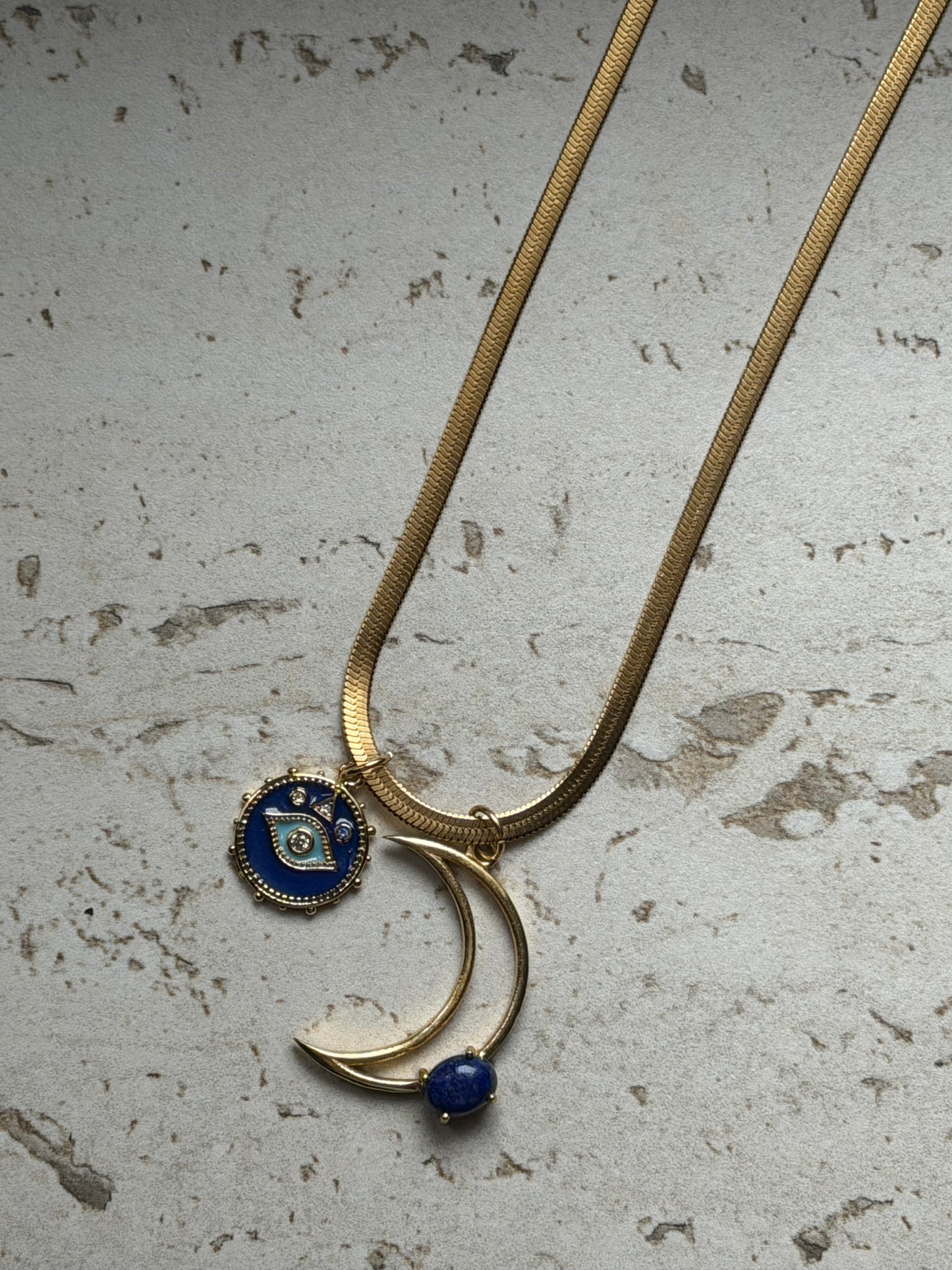 Collana blu Moon